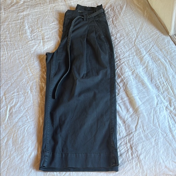 AE navy blue Stretch Paperbag Wide-Leg
Crop Pant - Picture 2 of 8